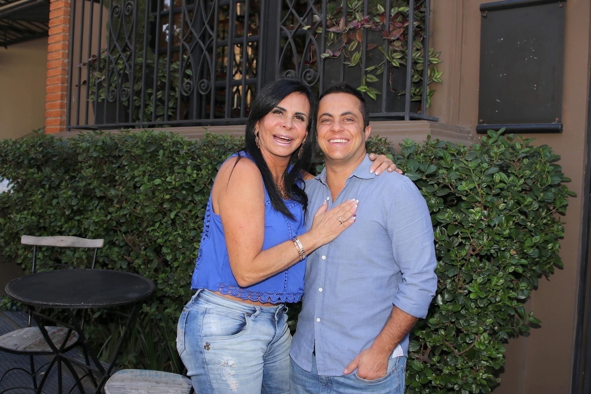 Gretchen e Thammy sorridentes antes de almoçar em São Paulo - Thiago Duran/AgNews