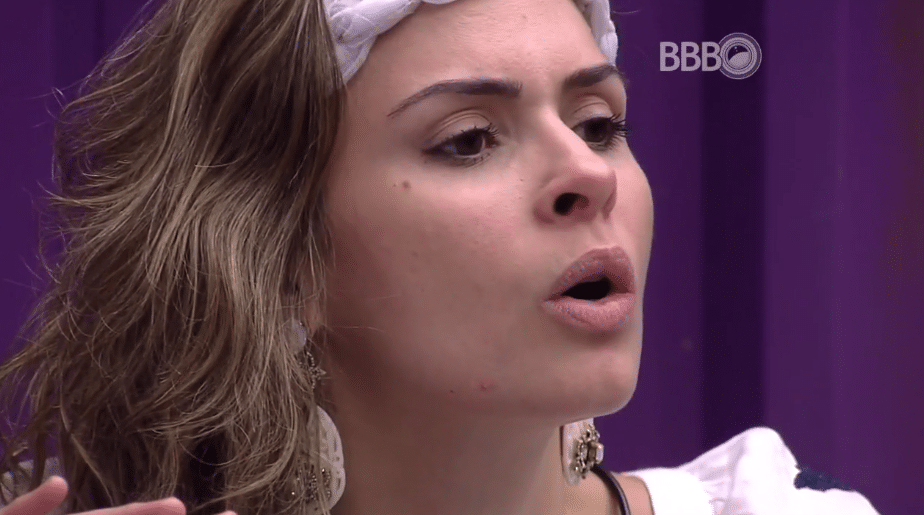 1.mar.2016 - "Deu certo porque a minha torcida e a da Munik se uniram. Mas e se tivesse dado o plano matemático deles?", questionou Ana Paula após o resultado do paredão triplo - Reprodução/TV Globo