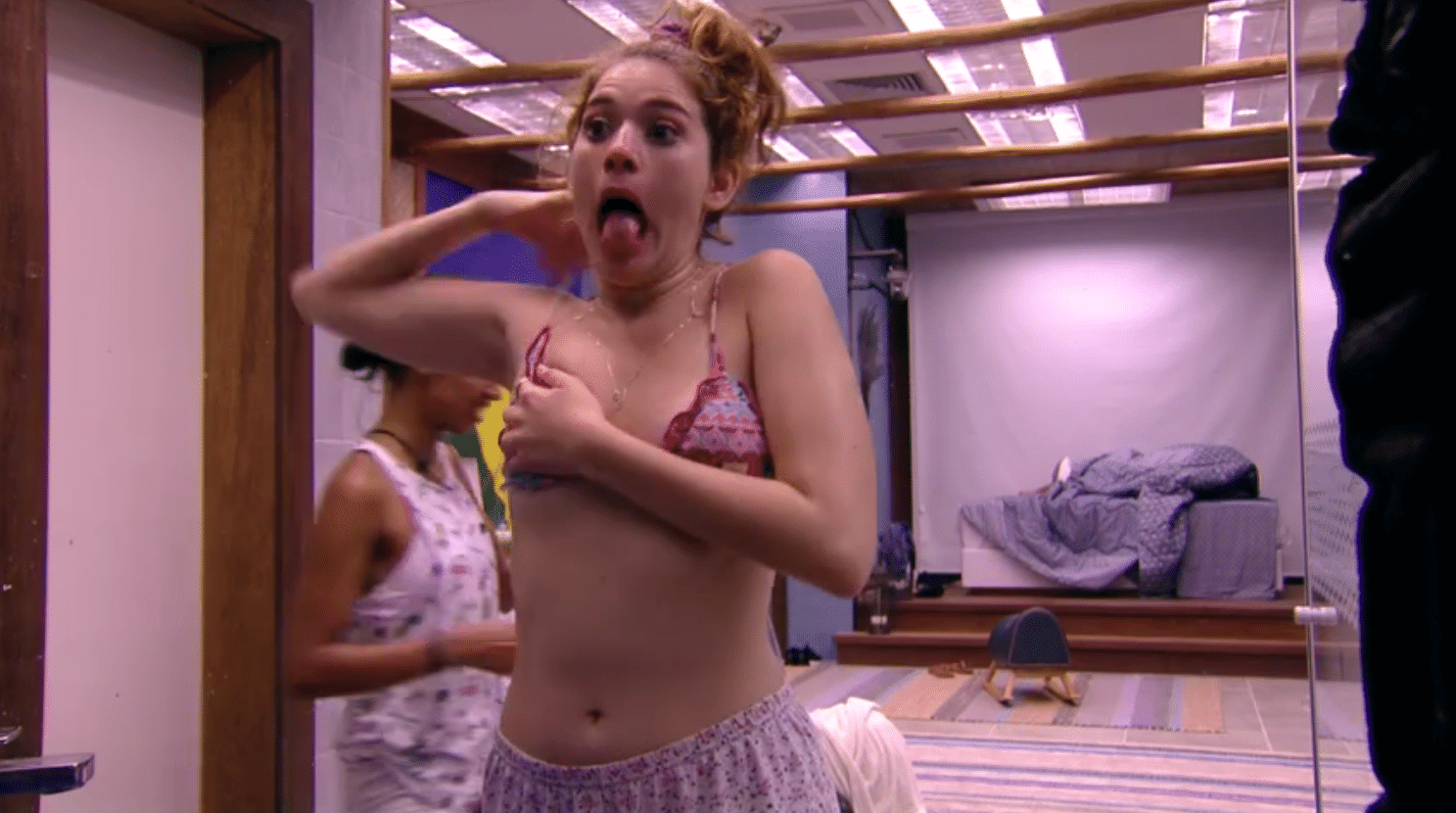 Sem querer, Ana Clara mostra demais - Reprodução/GloboPlay