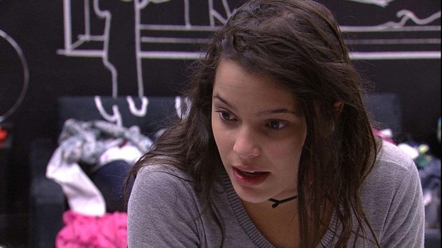 Emilly se irrita com Marcos e Ilmar e ameaça se afastar dos brothers - Reprodução/TVGlobo