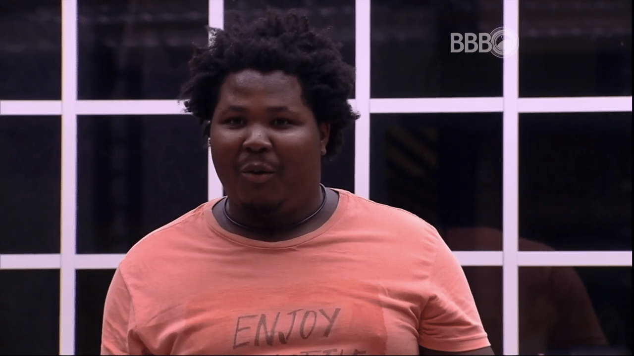 24.mar.2016 - Ronan questiona amizade de Munik no "BBB16" - Reprodução/TV Globo