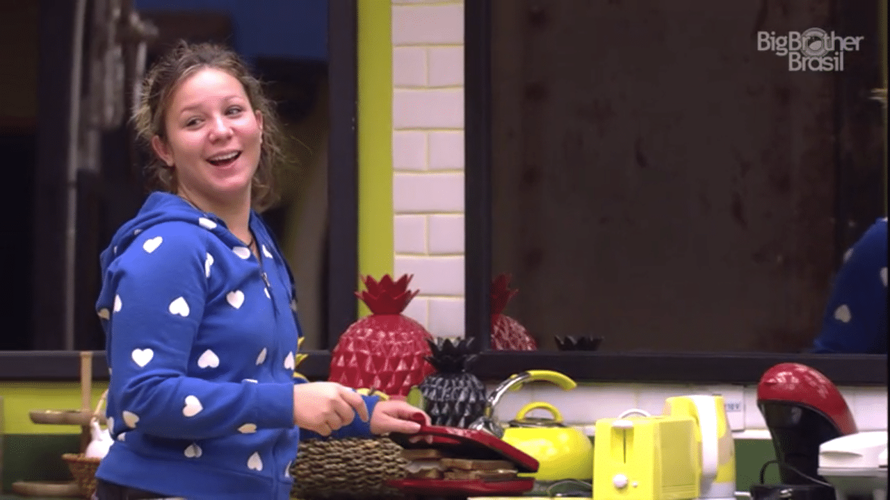 10.mar.2016 - Maria Claudia disse sentir falta de artistas visitando o "BBB16" - Reprodução/TV Globo