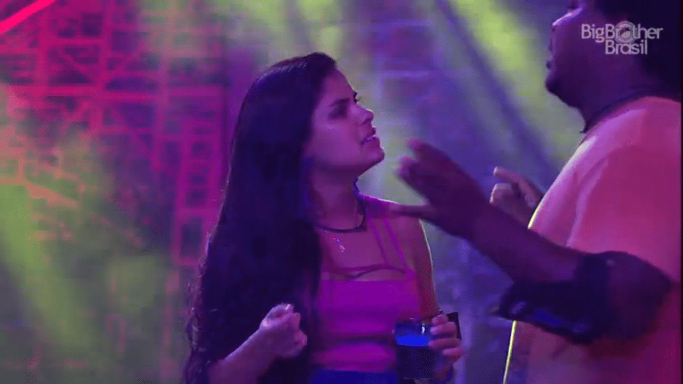 26.mar.2016 - Munik e Ronan conversam sobre indicar Cacau se forem líderes - Reprodução/TV Globo