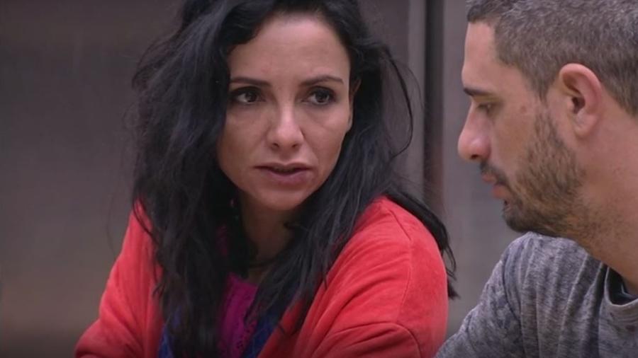 Marinalva e Daniel condenam brigas de Marcos e Emilly - Reprodução/TVGlobo