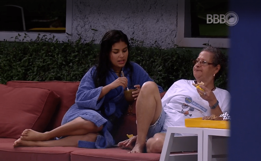 9.mar.2016 - Munik conta para Geralda e Ronan que Renan não quer mais deixar o "BBB16" - Reprodução/TV Globo