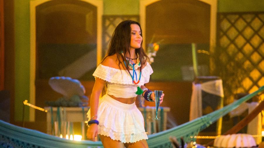 Emilly com figurino branco na festa em homenagem à Bahia na reta final do "BBB17" - Divulgação/TV Globo/Paulo Belote