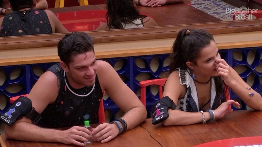 Luiz Felipe e Emilly reclamam da comida da casa - Reprodução/TV Globo
