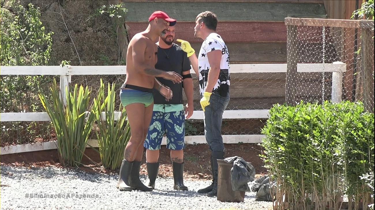 Marcos discute novamente com Dinei em "A Fazenda 9" - Reprodução/Record