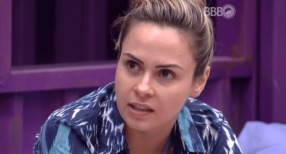 20.fev.2016 - Ana Paula fala sobre votação do próximo domingo (21) - Reprodução/TV Globo