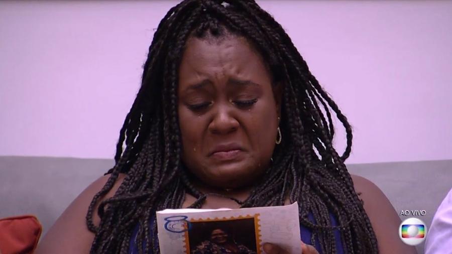 Roberta chora ao saber do resultado do sétimo paredão - Reprodução/TV Globo