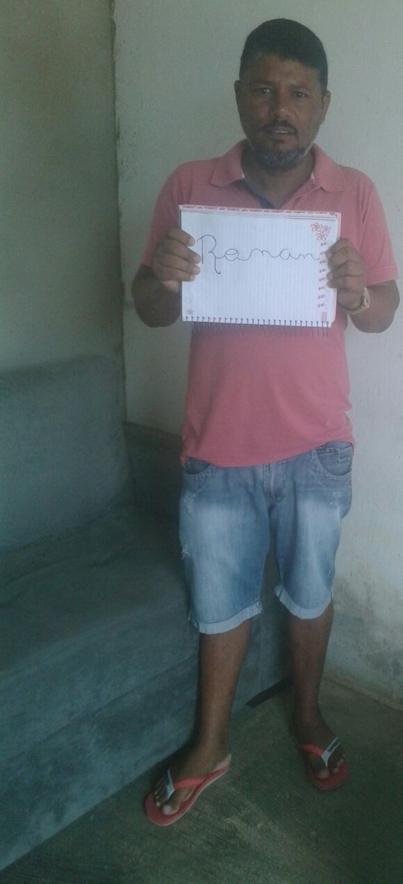 Alex Sittino Pereira de Carvalho, de Sítio do Quinto (BA), está na torcida pelo brother Ronan - Arquivo pessoal