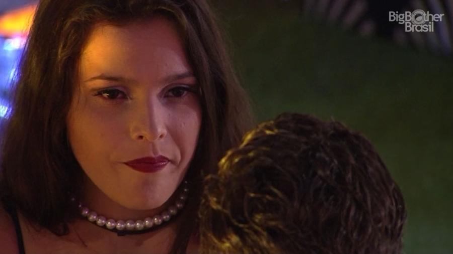 Emilly afirma que está com medo de apanhar de Marinalva - Reprodução/TV Globo