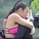 Monique Amin abraça Rita Cadillac em "A Fazenda 9" - Reprodução/R7