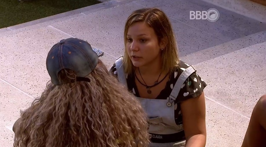 10.fev.2016 - Maria Claudia lembra de ex-namorado. "Foi uma parceria muito forte", comentou a youtuber - Reprodução/TV Globo