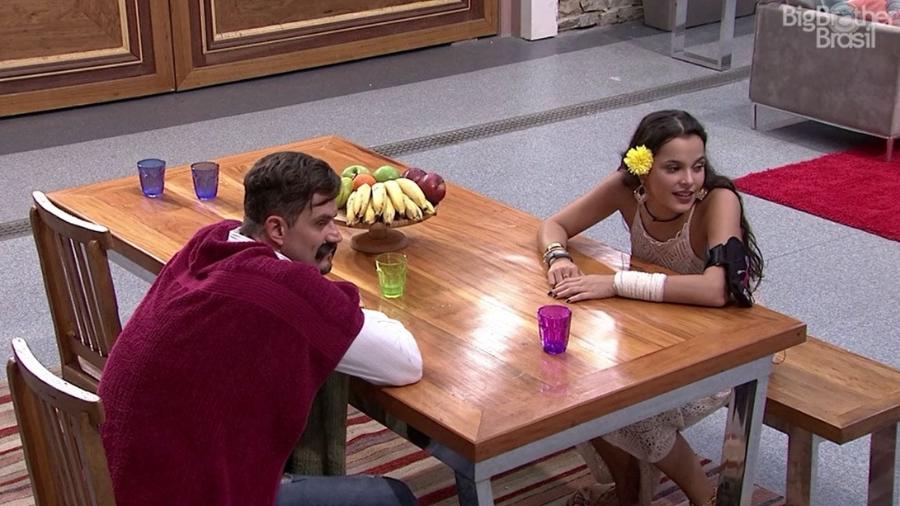 Emilly e Marcos falam sobre Daniel no "BBB17" - Reprodução/TV Globo