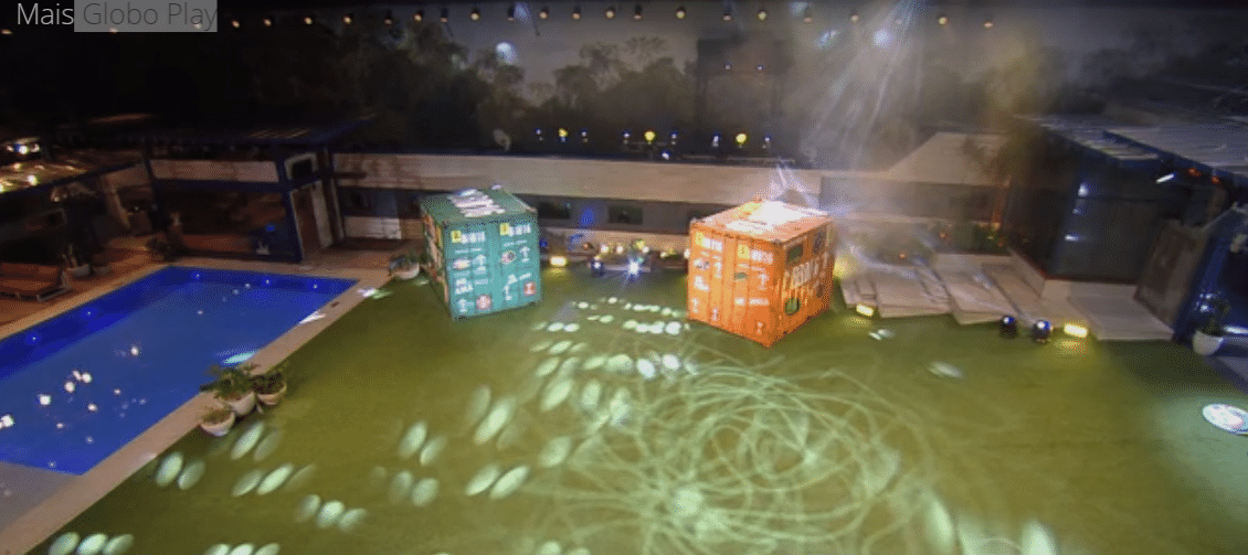 19.01.16 - Participantes do "BBB16" chegaram dentro de contêiner - Reprodução/TV Globo