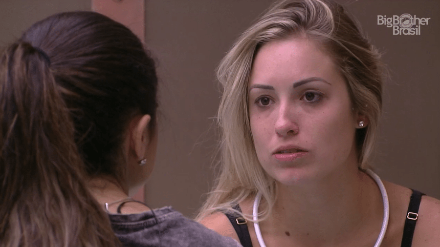 Jéssica diz para Paula que não ficará perto de Lucas nas festas - Reprodução/Globoplay