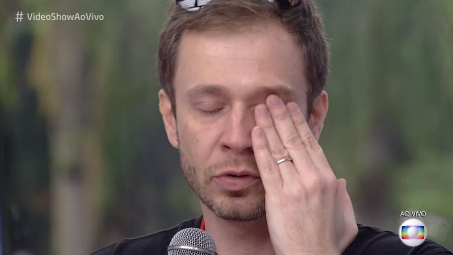 Tiago Leifert se emociona durante o "Vídeo Show" - Reprodução/TVGlobo