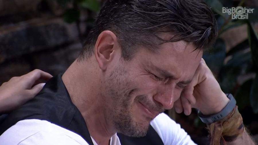 Marcos chora às vésperas do paredão - Reprodução/TV Globo