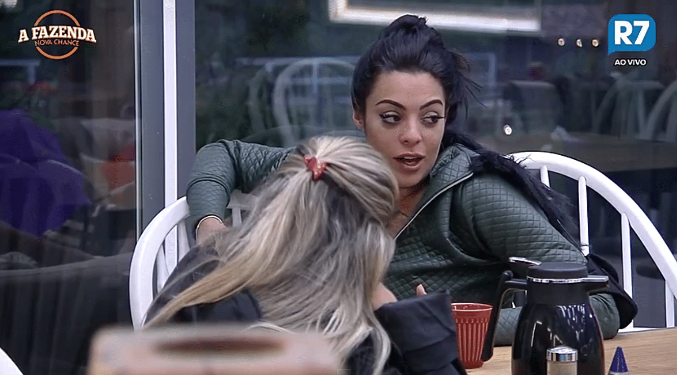 Monique diz que vai conversar com Flávia - Reprodução/R7