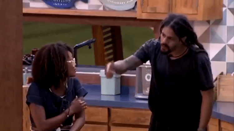 Viegas e Nayara - Reprodução/GloboPlay - Reprodução/GloboPlay