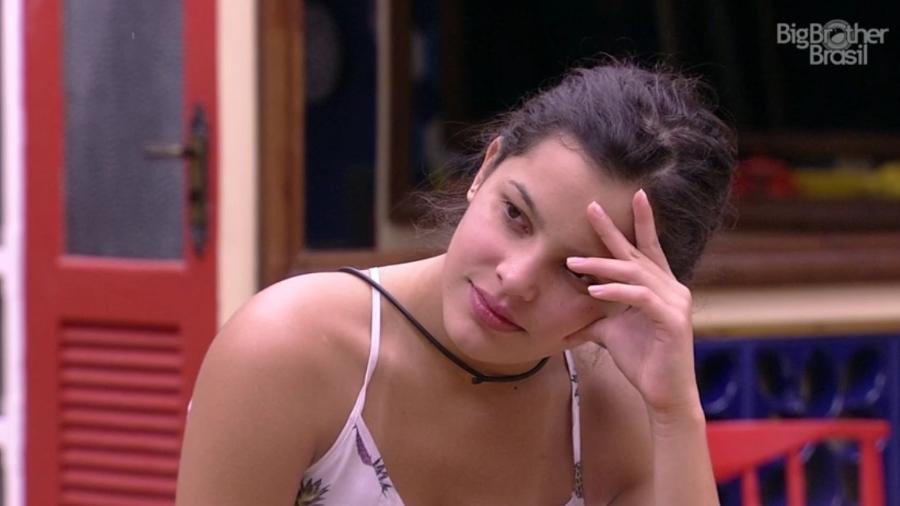 Emilly tem reação alérgica, após comer camarão - Reprodução/TVGlobo