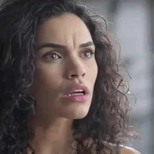 Luna assustada em cena de Fuzuê