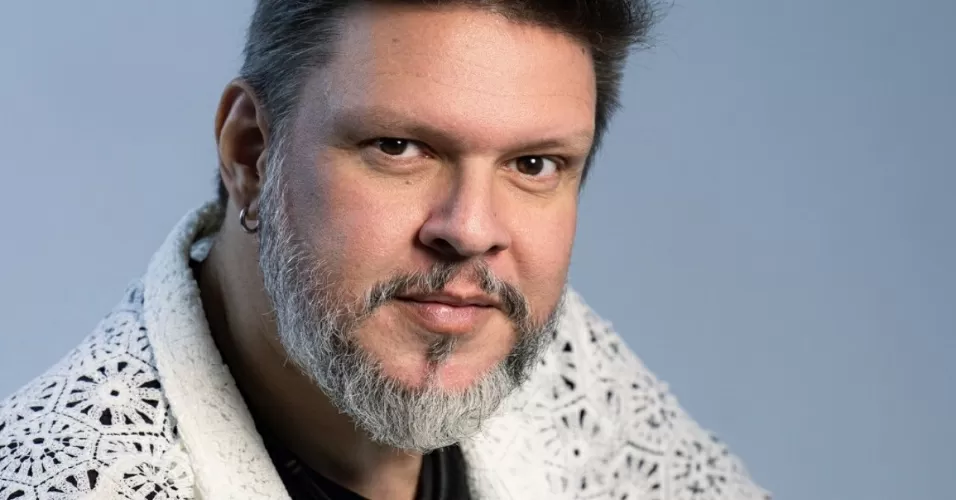 Marco França em foto posada
