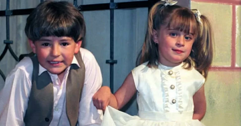 Sergio Miguel Guerrero e Maria Solares como Carlinhos e Lizete em A Usurpadora, novela de 1998 que ganha nova reprise no SBT