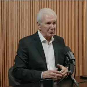 Celso Freitas em foto