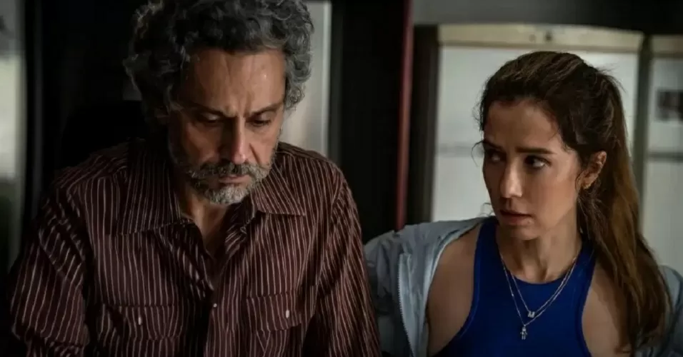 Cena de Precisamos Falar, filme com Alexandre Nero e Marjorie Estiano