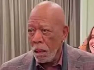 Morgan Freeman no The Jennifer Hudson Show