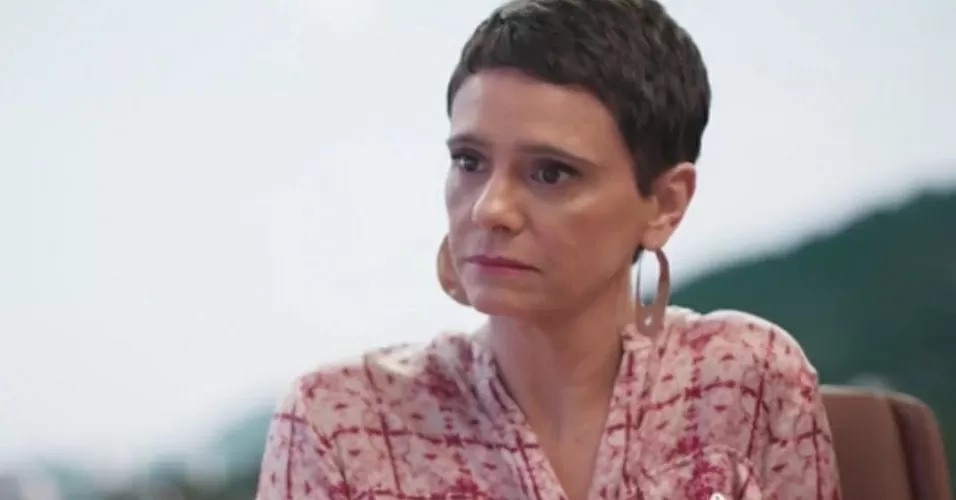 Raquel debochada em cena de Vale Tudo
