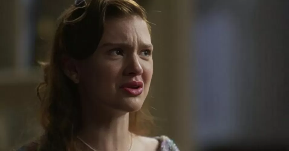 Débora Ozório como Celeste na novela Garota do Momento