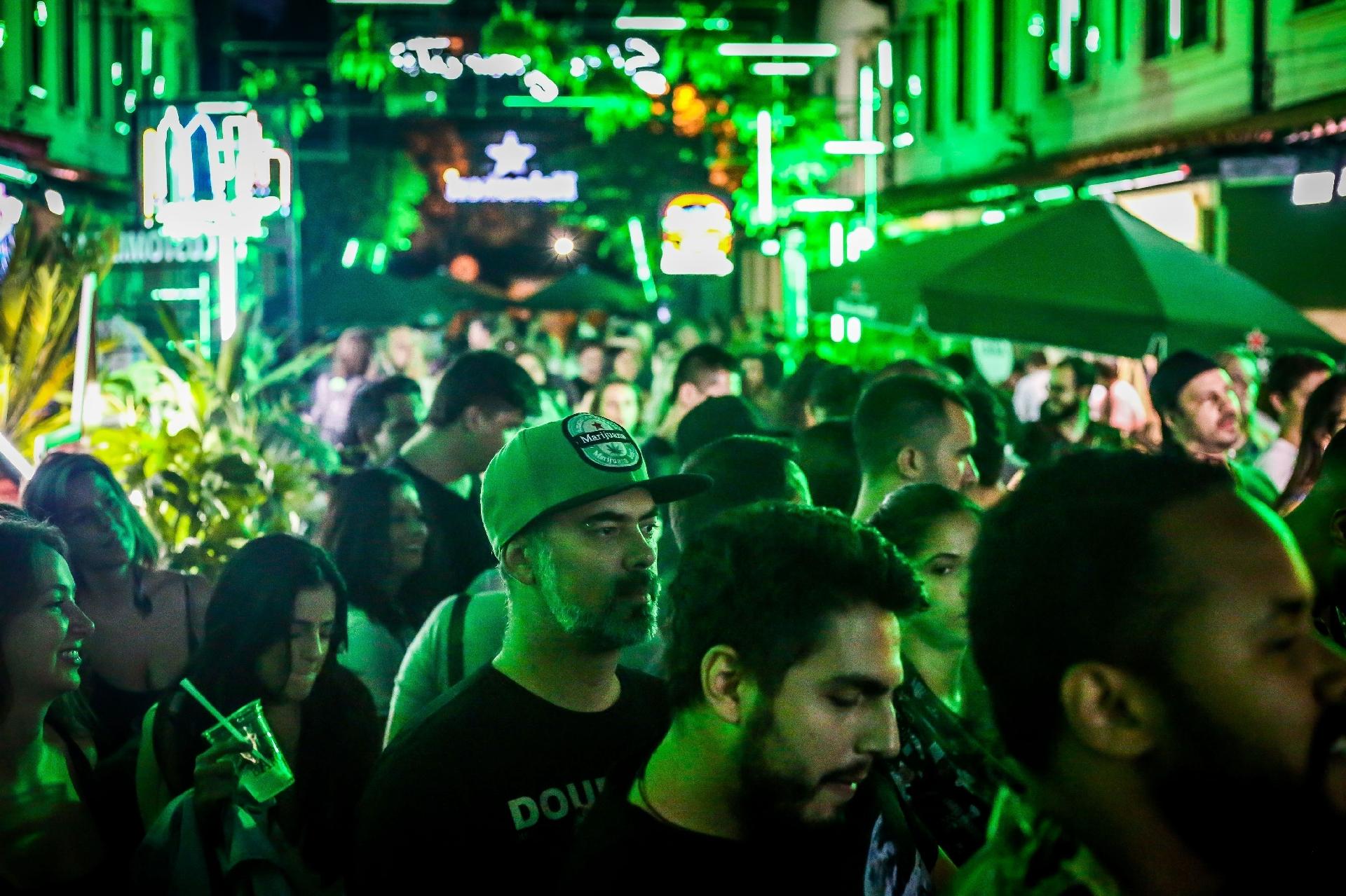 Heineken Block 11/03 - Edson Lopes Jr./UOL