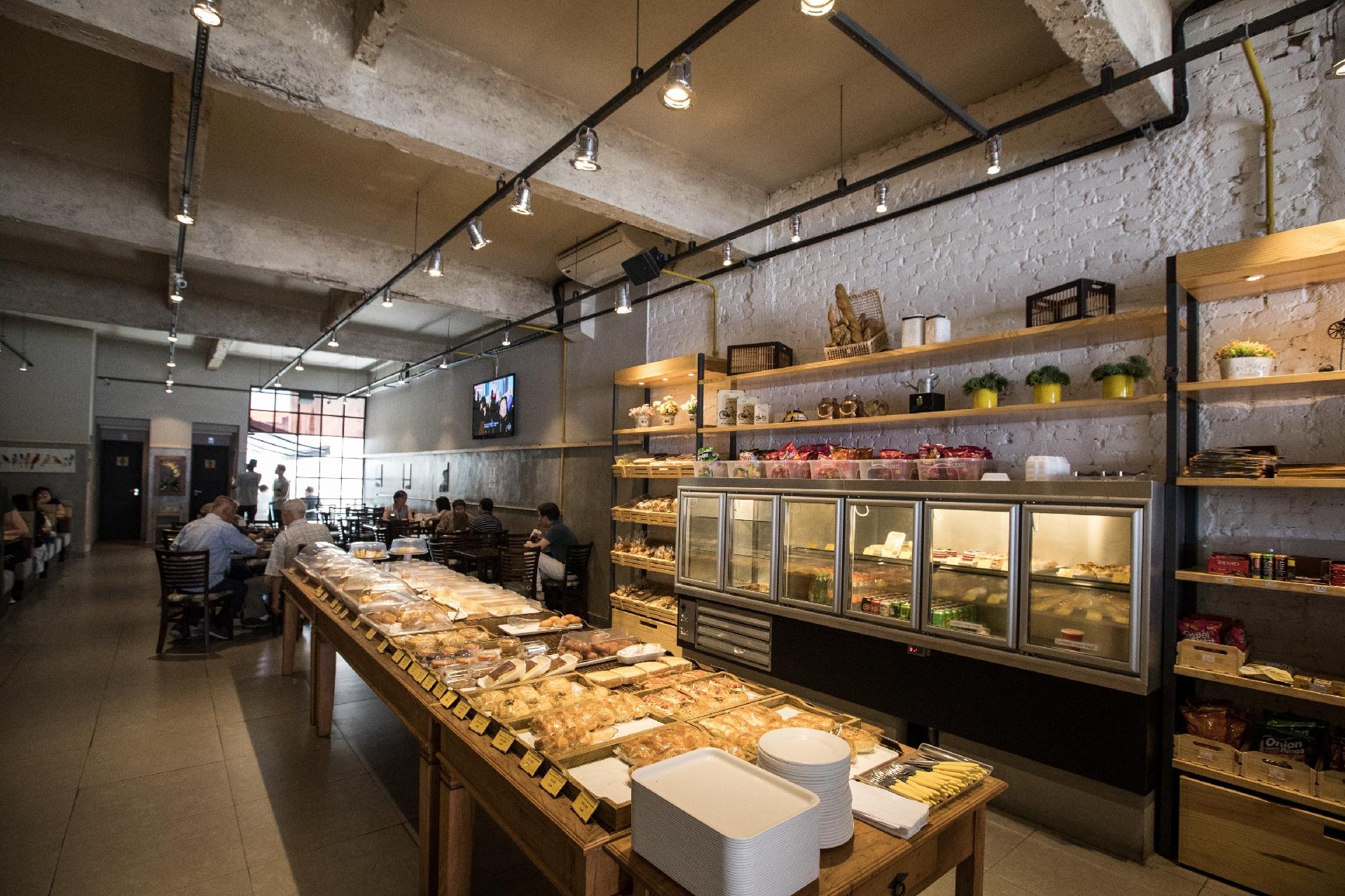 A padaria coreana Bellapan oferece quitutes tradicionais coreanos e outros tipos de pães, como brioche e australiano - Simon Plestenjak/ UOL