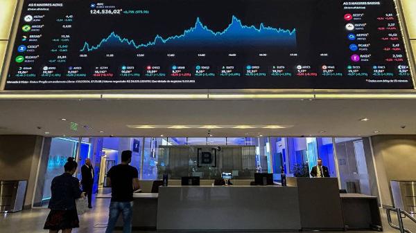 Vista da entrada da Bolsa de Valores de São Paulo (B3), no centro de São Paulo