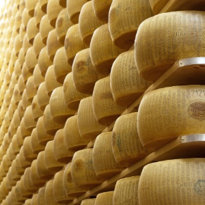 Ao todo, ladrões furtaram 2.903 peças de queijo parmesão em dois anos - Getty Images