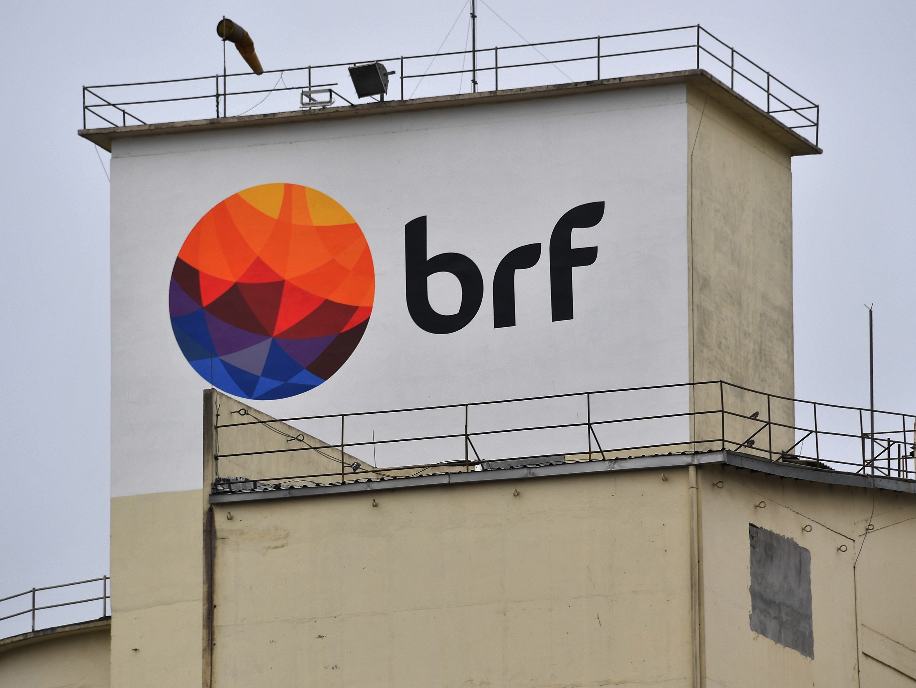 Aprovada por acionistas, nova oferta de ações da dona da Sadia é incerta