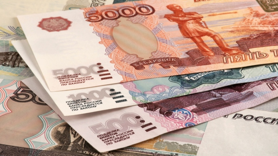 Ilustração do rublo, a moeda russa; UE já anunciou sanções contra a Rússia, e mais devem vir - Getty Images