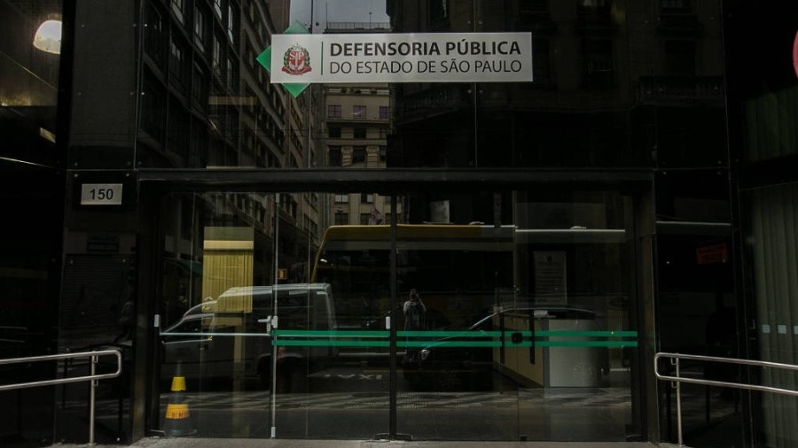 Fachada do prédio da Defensoria Pública de SP  - Bruno Poletti/Folhapress