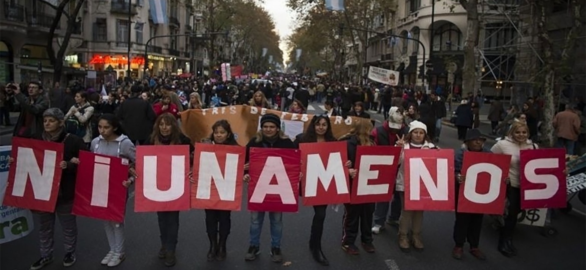 Ato do movimento "Ni Una Menos", que também aconteceu na Argentina - AFP