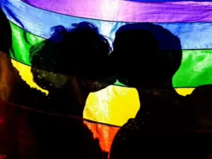 Foi o melhor Dia do Orgulho LGTBQ+, mas luta ainda é por beijo na rua