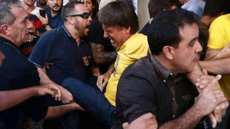 Bolsonaro participava de um ato de campanha em Juiz de Fora (MG) quando levou uma facada na barriga