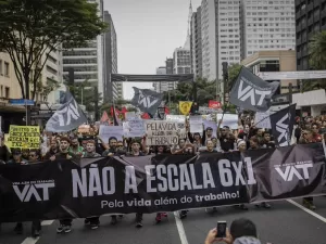 Debate do 6x1 é civilizatório, mas não podemos esquecer do trabalhador 7x0