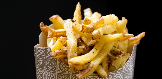 Truque simples e inusitado para Batatas Fritas sequinhas e crocantes