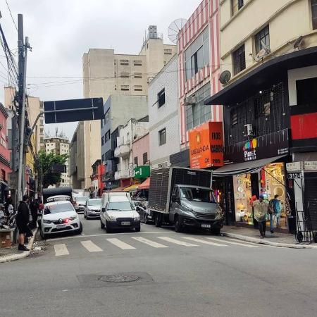 Região da rua Santa Ifigênia, em São Paulo, famosa pelo comércio de eletrônicas