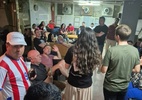 Para viajar no 0800, políticos topam até curtir uma guerra