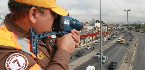 SP registra, em média, 12 multas por excesso de velocidade por minuto - Robson Ventura/Folhapress