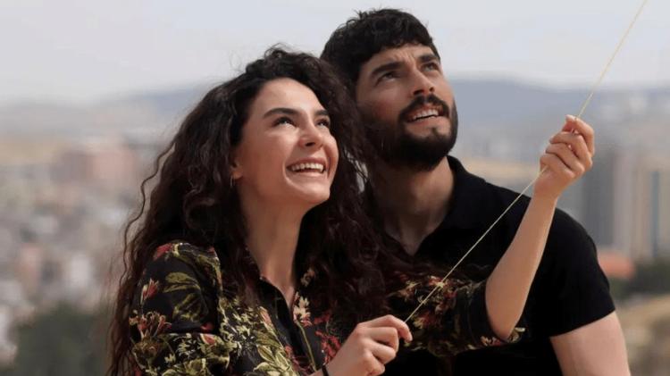 Reyyan e Miran em 'Hercai - Amor e Vingança' Reyyan e Miran em 'Hercai - Amor e Vingança'